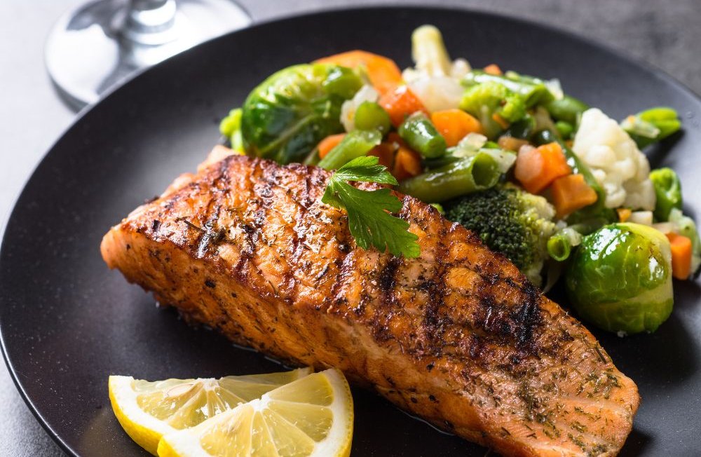 Fish vs. Chicken for Muscle Building: Which Is Best?