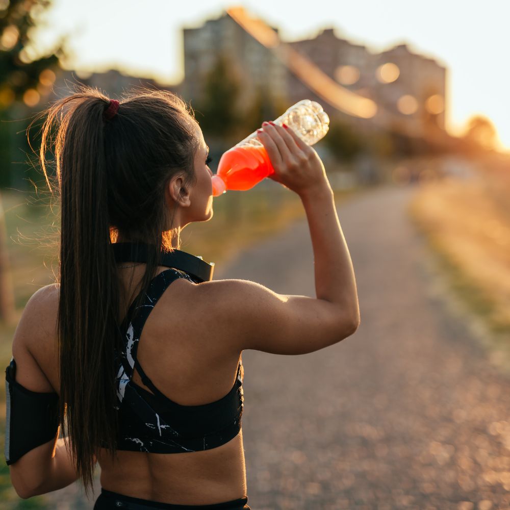 Understanding the Difference Between Sports Drinks and Electrolyte Drinks